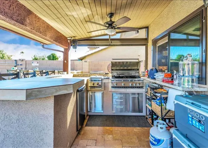 Family Vacation Retreat Glendale Az 4*